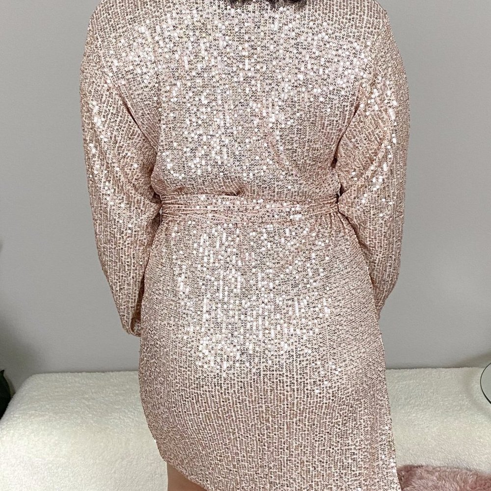 Rose gold sequin wrap dress M - Picture 3 of 5